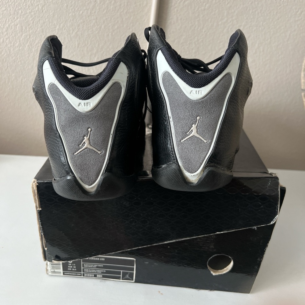 Jordan XX1 Men's Black and White Sneakers - Picture 4 of 5